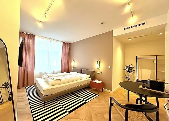 Stayzz By Homyzz Aparthotel
