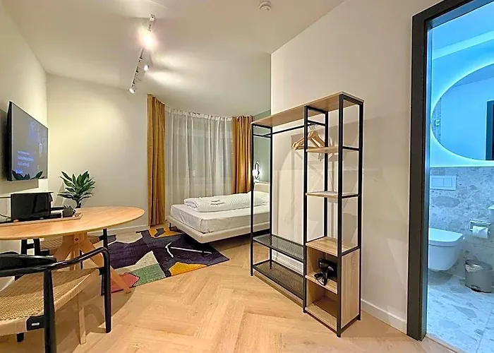 Stayzz By Homyzz Aparthotel 3*